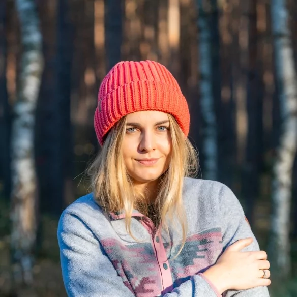 spring-beanie-for-women-coral-100-organic-cotton-rita-1