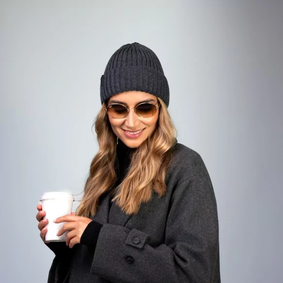 winter-beanie-for-women-dark-grey-100-merino-wool-alex