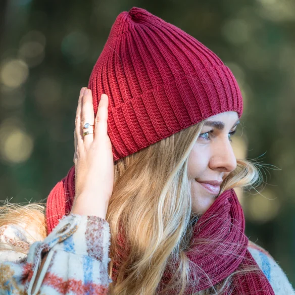 beanie-and-scarf-for-women-spring-and-autumn-set-maroon-ciri-1