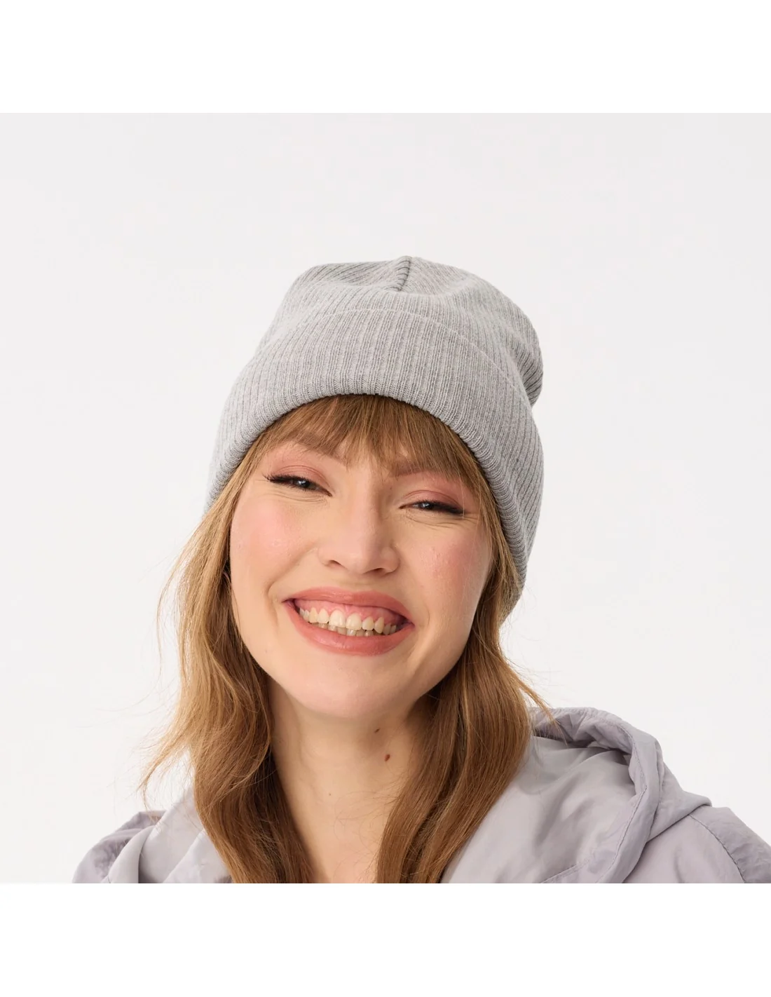 spring-beanie-for-women-light-grey-recycled-yarn-nordiq-1