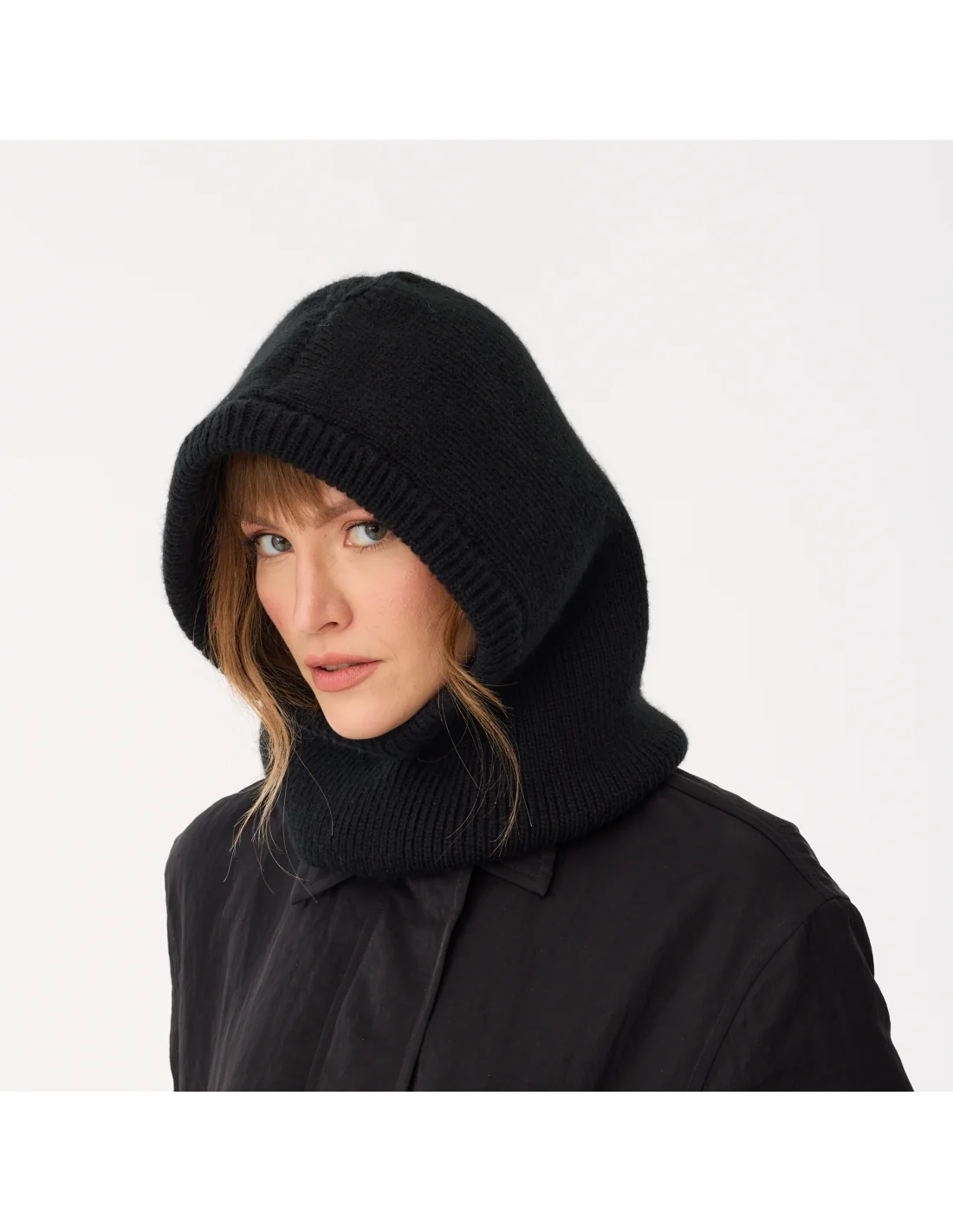 balaclava-wiosenna-damska-czarna-kaptur-dzianinowy-marion-1