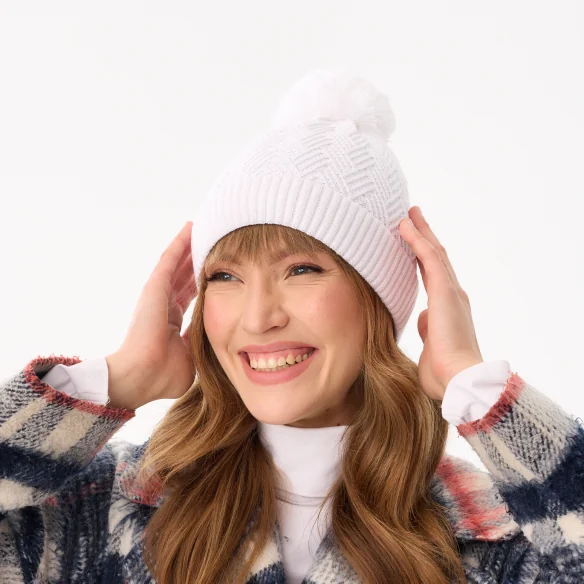 spring-autumn-beanie-for-women-with-cotton-white-zigzag-1