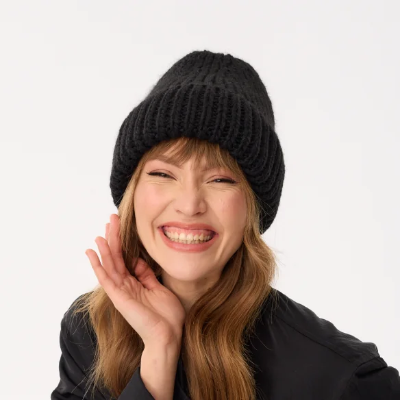 winter-beanie-for-women-black-with-wool-roxy