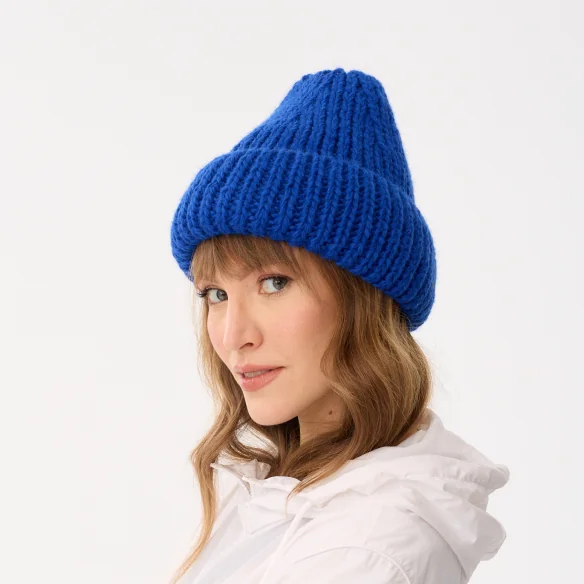 winter-beanie-for-women-cornflower-blue-with-wool-roxy