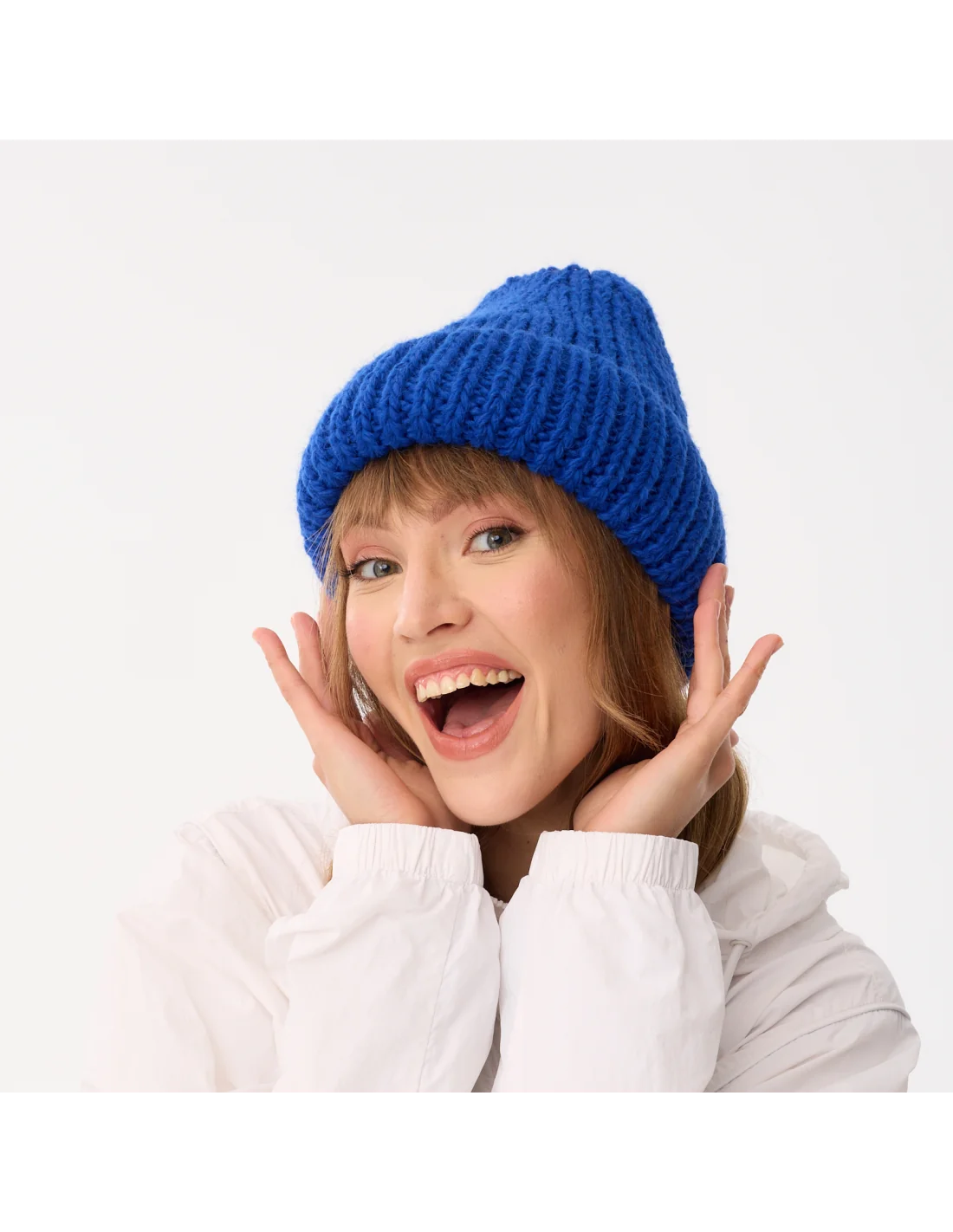 winter-beanie-for-women-cornflower-blue-with-wool-roxy-2
