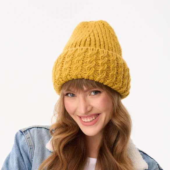 winter-beanie-for-women-mustard-with-wool-sophie-2