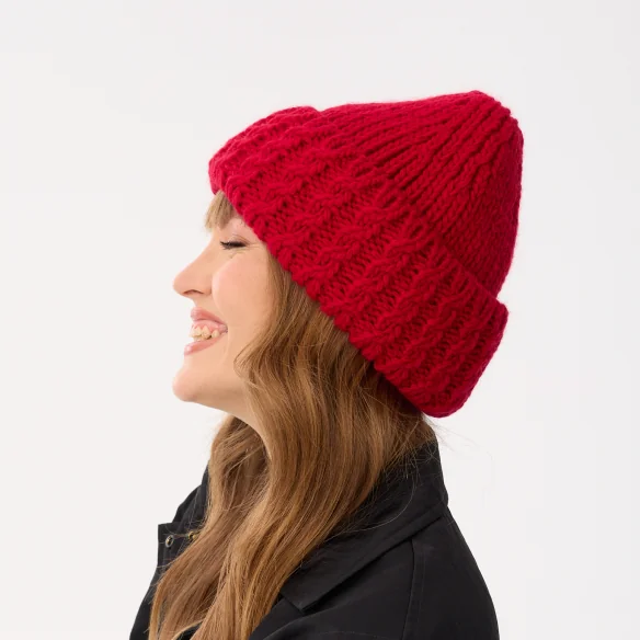 winter-beanie-for-women-red-with-wool-sophie-1