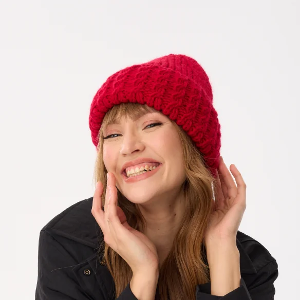 winter-beanie-for-women-red-with-wool-sophie-2