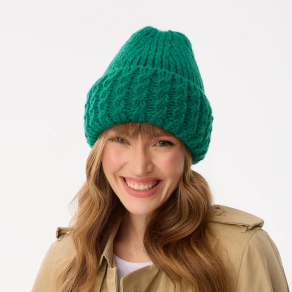 winter-beanie-for-women-green-with-wool-sophie