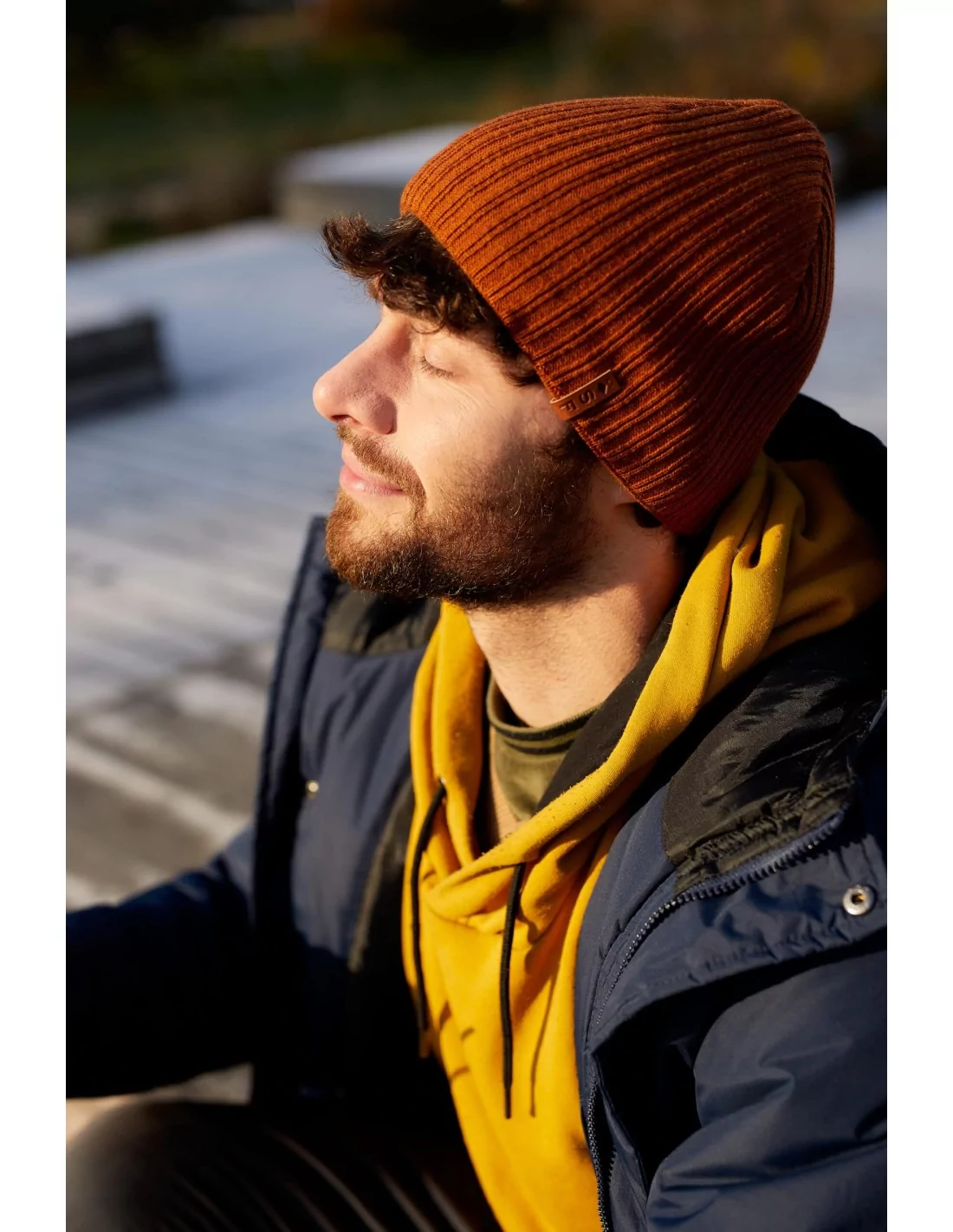 czapka-wiosenna-jesienna-meska-z-polarem-musztardowa-vip-4