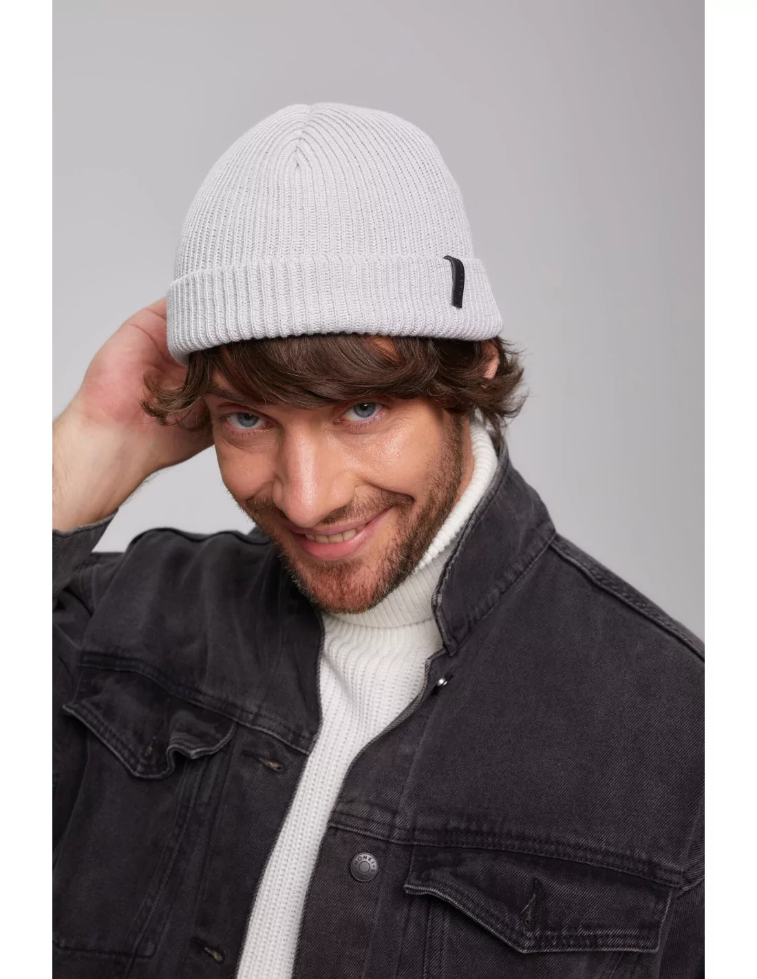 czapka-wiosenna-jesienna-meska-jasnoszara-z-bawelna-rybacka-2