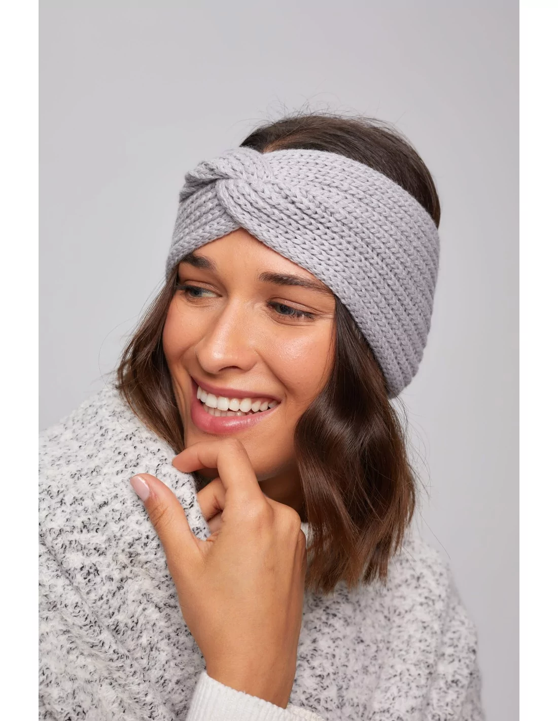 winter-headband-for-women-light-grey-100-merino-wool-elea-3