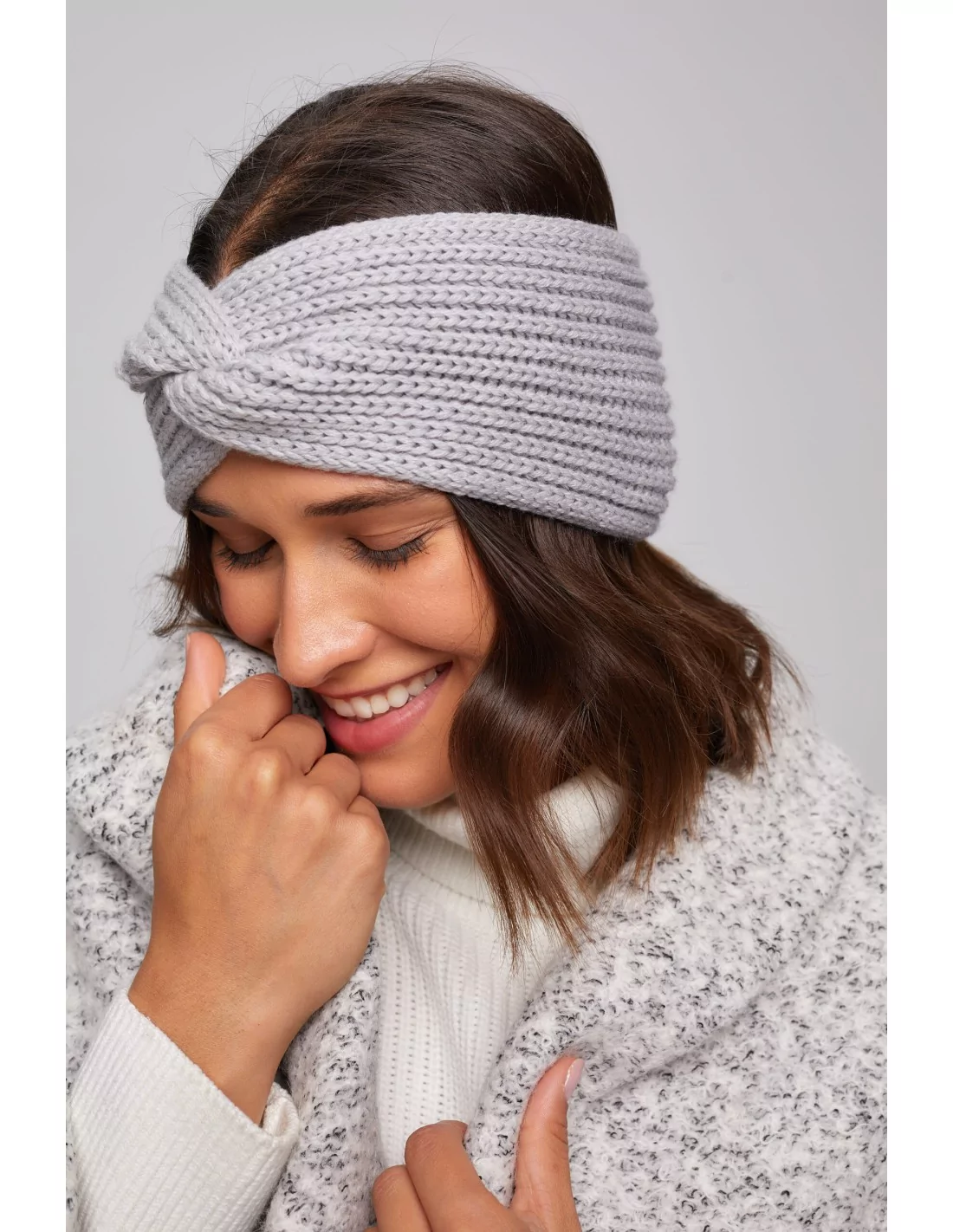 winter-headband-for-women-light-grey-100-merino-wool-elea-2
