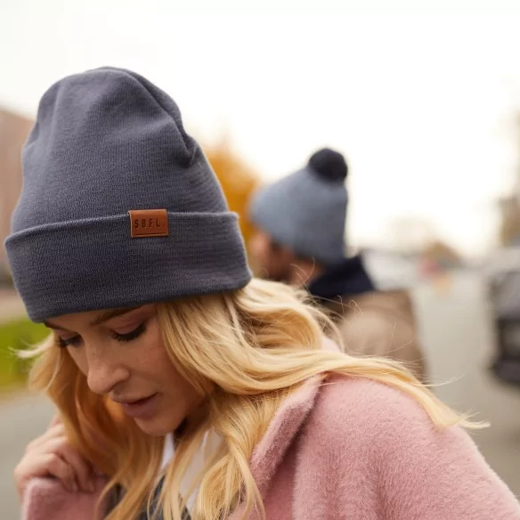 czapka-wiosenna-damska-ciemnoszara-100-bawelna-organiczna-holly