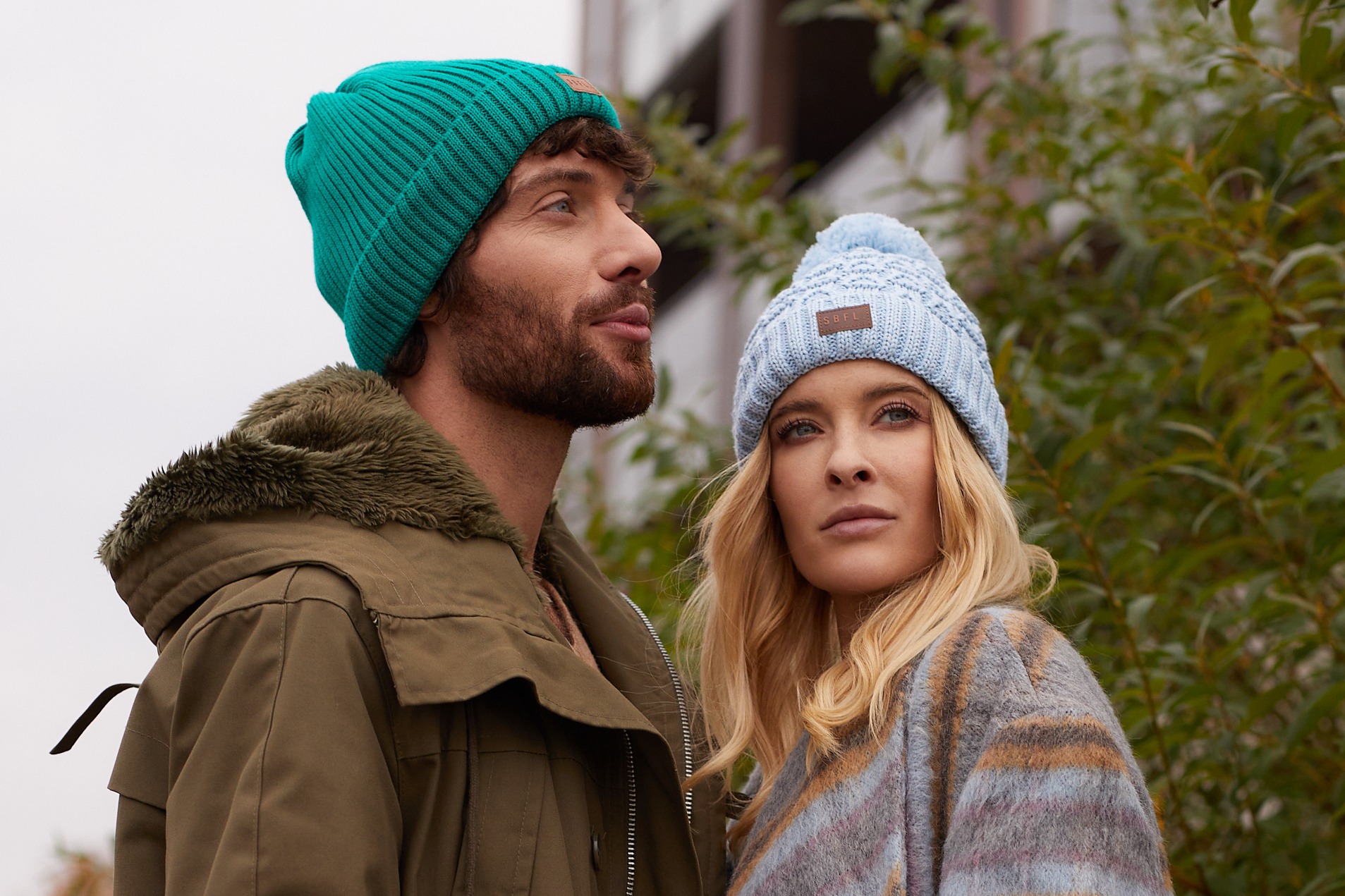 Jaki model czapki wybrać? Przewodnik po najpopularniejszych stylach zimowych  czapek